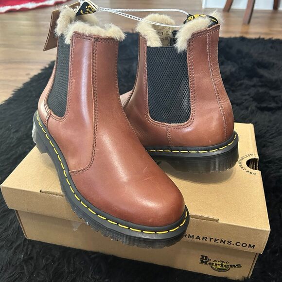 DR MARTENS 2976 leonore leather fur ankle Chelsea boots booties shoes sz 7 new - Picture 8 of 8